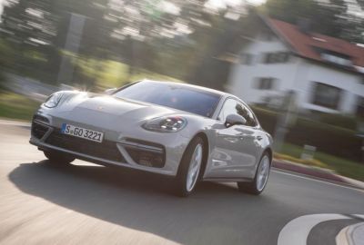 Porsche Panamera Turbo 2017:thiết kế chắc chắn, hấp dẫn, gọn gàng